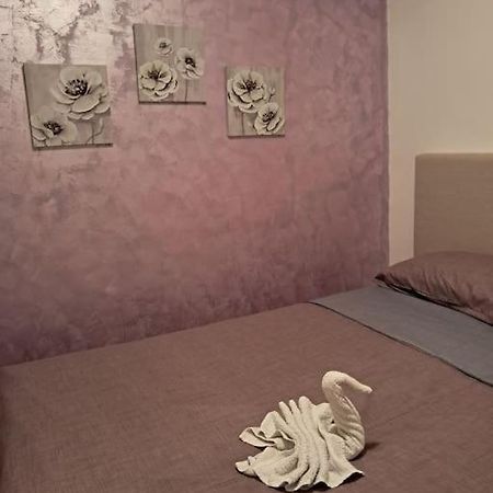 Holiday Home Apartment บุดวา ภายนอก รูปภาพ