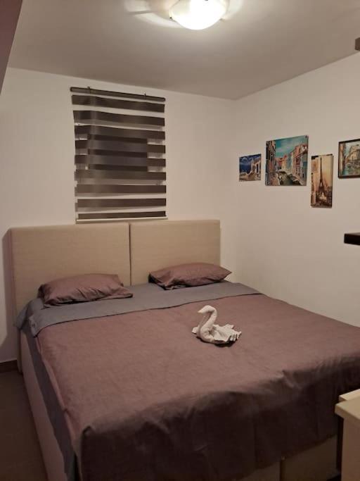Holiday Home Apartment บุดวา ภายนอก รูปภาพ